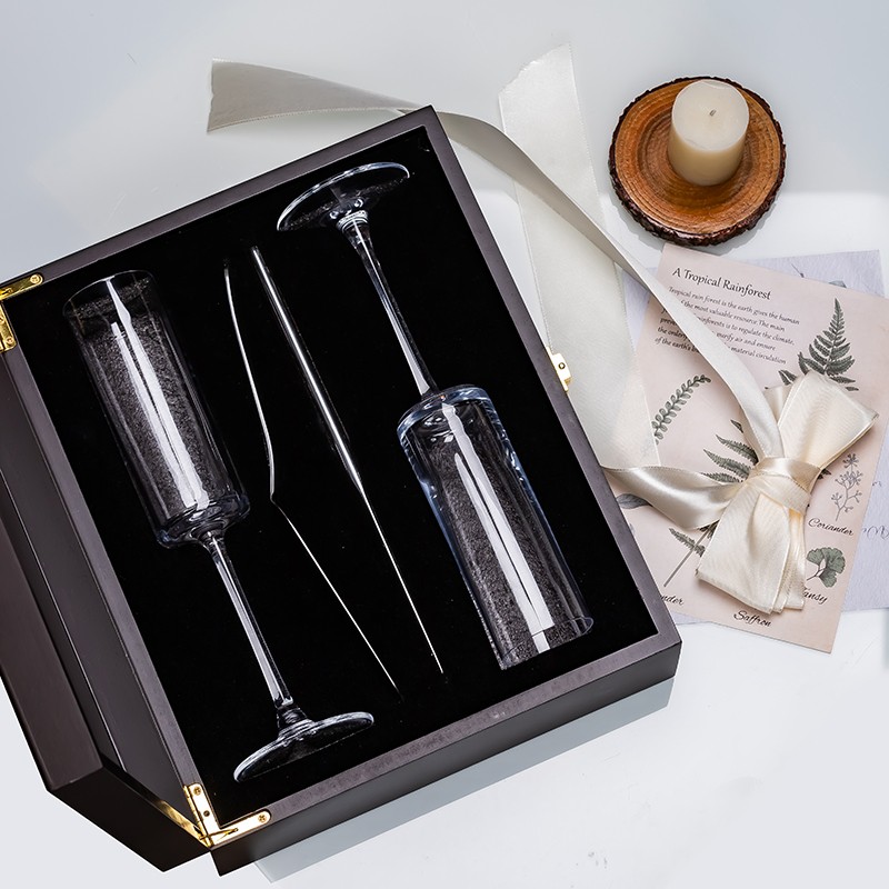 Model xzm130 Luxury Lacquered Wedding Champagne Flutes Set